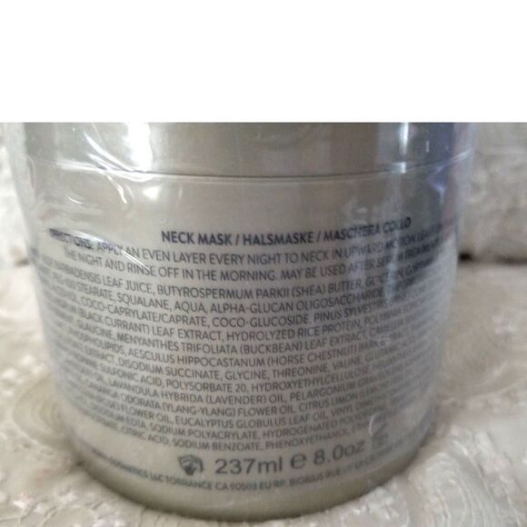 KINN Cosmetics Neck Amour HUGE DEAL 8 OZ - Picture 2 of 3